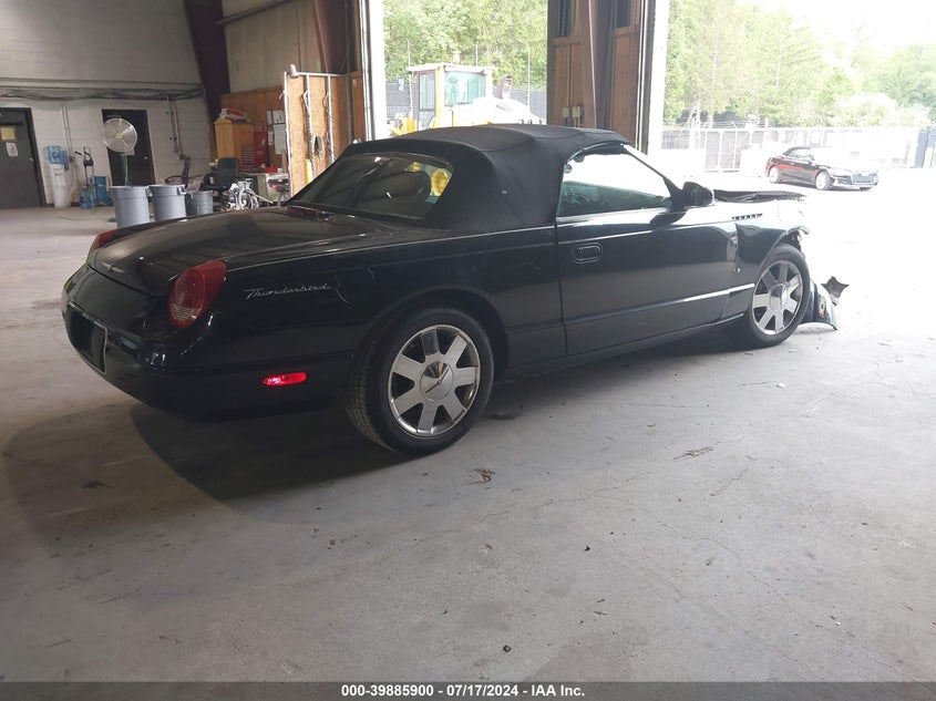 2003 Ford Thunderbird VIN: 1FAHP60A03Y102484 Lot: 39885900