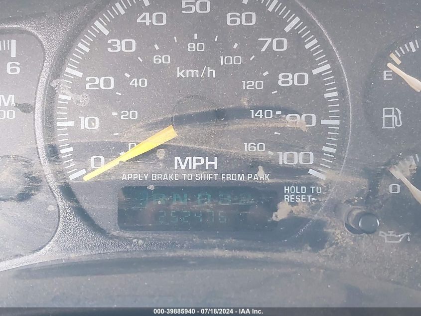 2000 Chevrolet Tahoe K1500 VIN: 1GNEK13T3YJ148393 Lot: 39885940