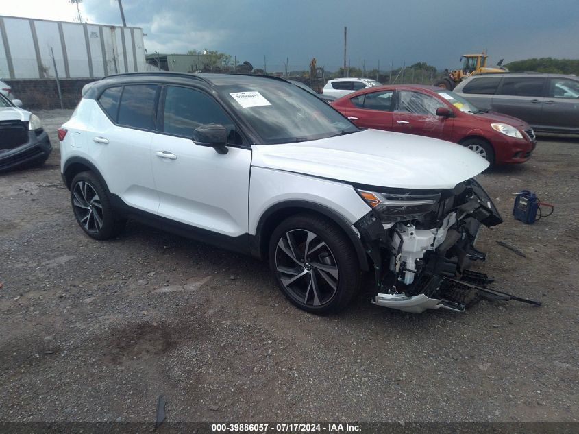 2021 Volvo Xc40 T5 R-Design VIN: YV4162UM9M2528347 Lot: 39886057