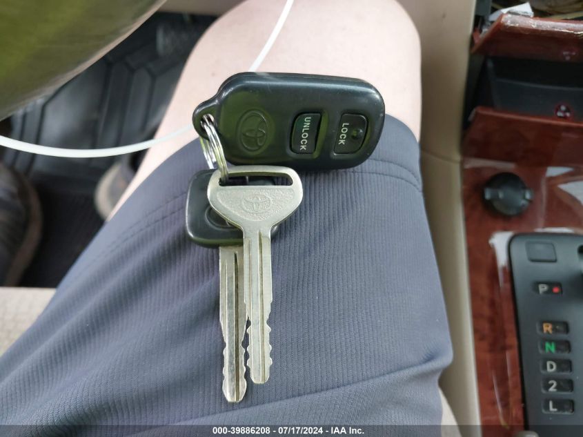 2004 Toyota Corolla Le VIN: 2T1BR32E24C307402 Lot: 39886208