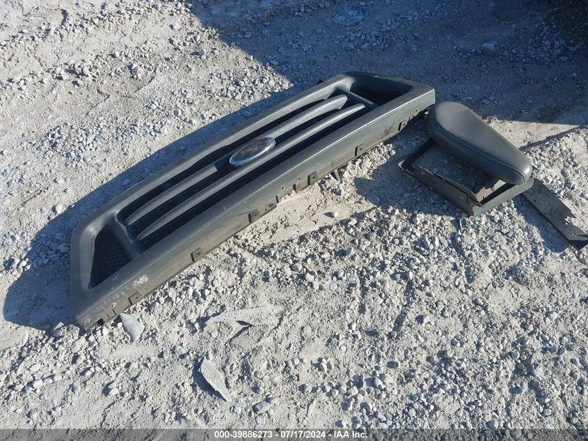 2003 Ford E-350 Super Duty Xl/Xlt VIN: 1FBSS31L43HA84993 Lot: 39886273