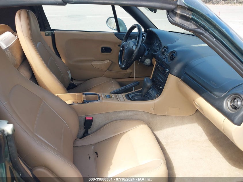 1999 Mazda Mx-5 Miata Leather Pkg/Popular Equipment Pkg/Sports Pkg/Touring Pkg VIN: JM1NB3535X0133738 Lot: 39886381