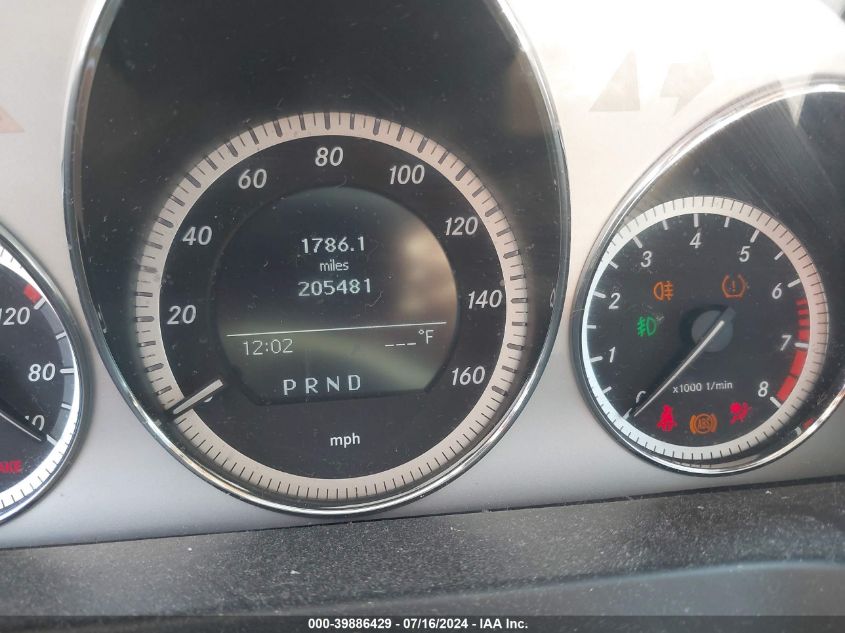 2011 Mercedes-Benz C 300 Luxury 4Matic/Sport 4Matic VIN: WDDGF8BB1BR152335 Lot: 39886429