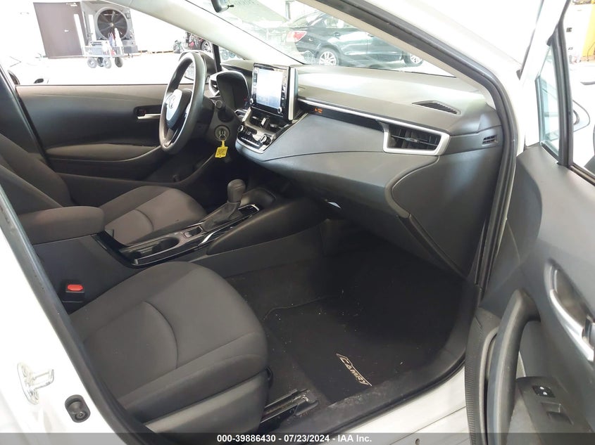 VIN 5YFEPRAE1LP038282 2020 TOYOTA COROLLA LE