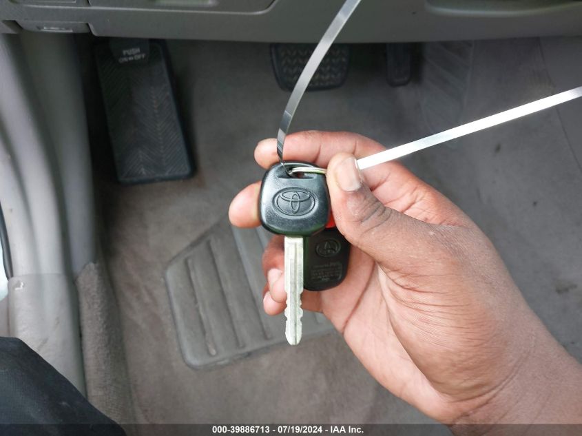 2003 Toyota Camry Le/Xle/Se VIN: 4T1BF30K53U542715 Lot: 39886713