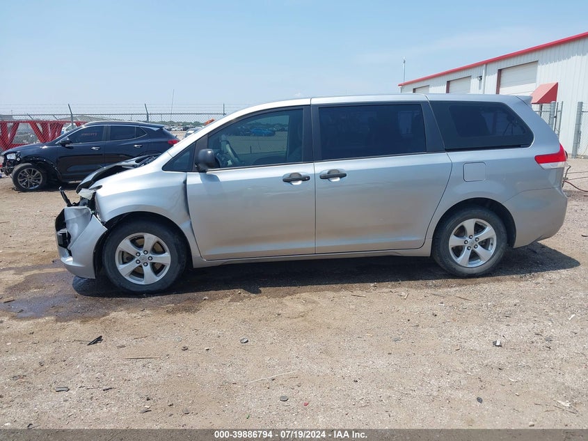 2011 Toyota Sienna VIN: 5TDKA3DC8BS008844 Lot: 39886794