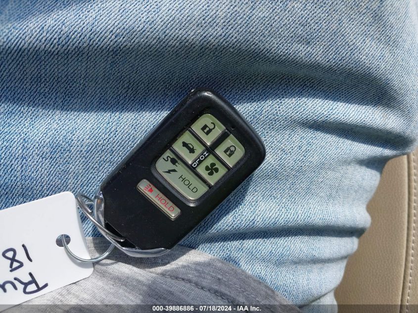 2018 Honda Clarity Plug-In Hybrid VIN: JHMZC5F10JC008836 Lot: 39886886