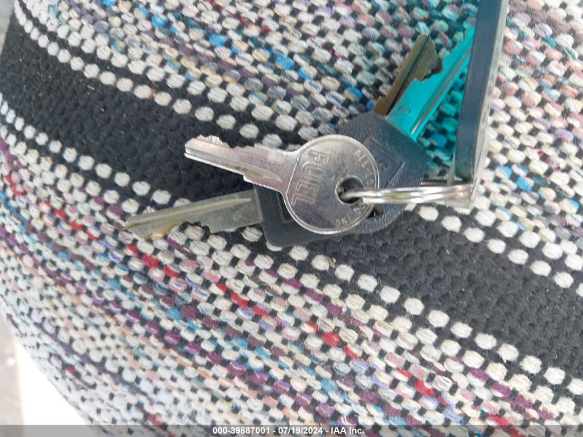 1989 Chevrolet Gmt-400 K1500 VIN: 2GCEK14K2K1253507 Lot: 39887001