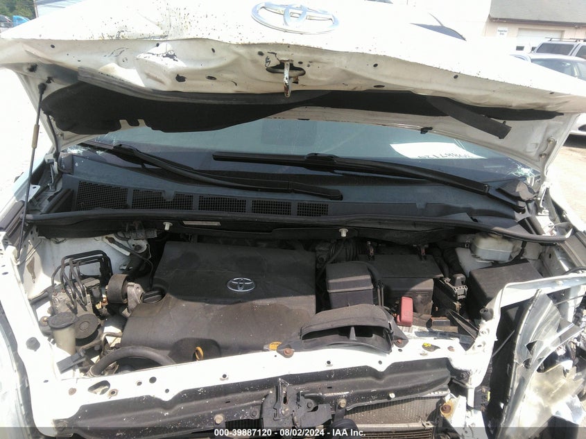 2011 Toyota Sienna Le VIN: 5TDKK3DC4BS120344 Lot: 39887120