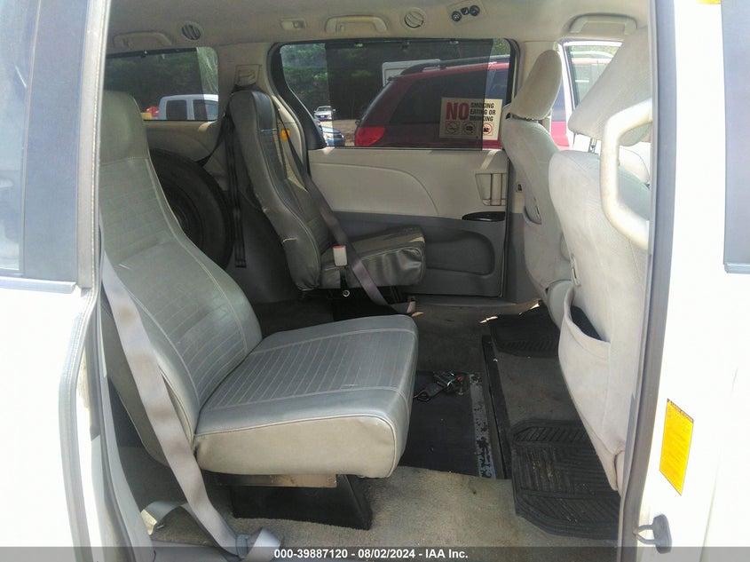 2011 Toyota Sienna Le VIN: 5TDKK3DC4BS120344 Lot: 39887120