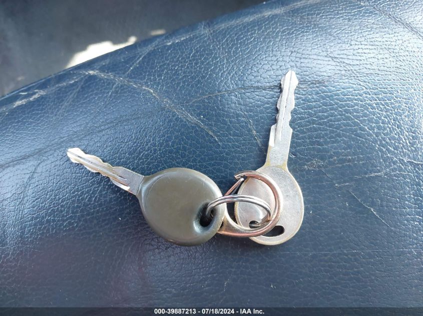 2002 Chrysler Town & Country Limited VIN: 2C8GP64L92R785031 Lot: 39887213