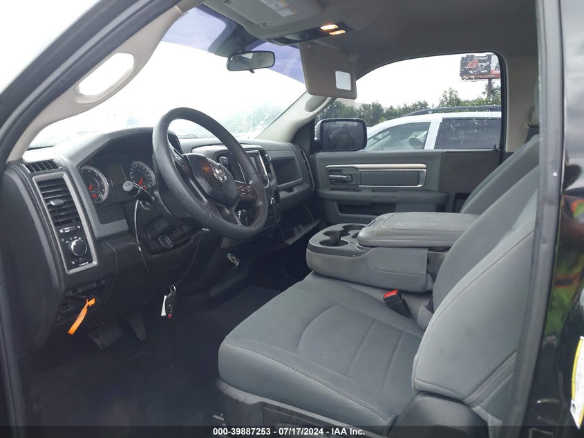 2020 RAM 1500 CLASSIC TRADESMAN REGULAR CAB 4X2 6'4 BOX - 3C6JR6AG4LG194807