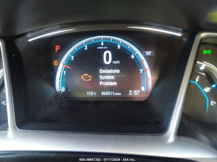 VIN 19XFC1F72JE004121 2018 HONDA CIVIC EX-L
