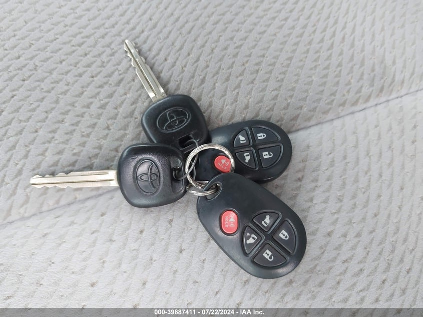 2012 Toyota Sienna Le 7 Passenger VIN: 5TDJK3DC2CS039176 Lot: 39887411