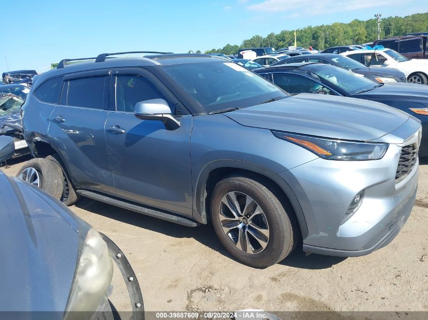 2022 Toyota Highlander Xle VIN: 5TDGZRAH7NS137485 Lot: 39887609