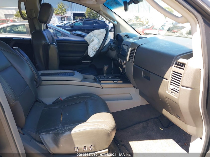 2004 Nissan Armada Se/Le VIN: 5N1AA08A54N726813 Lot: 39887780