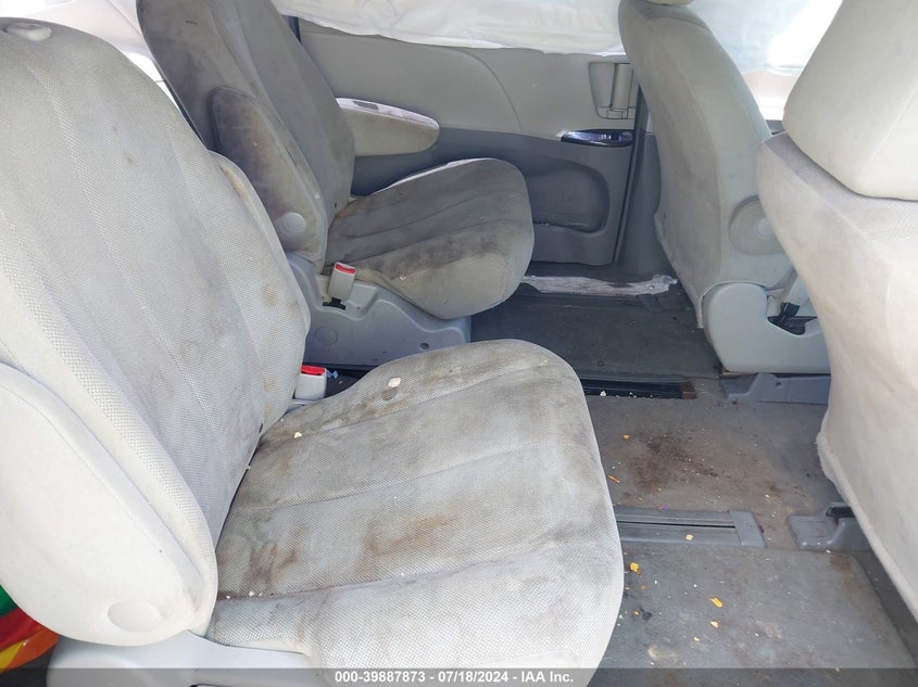 2011 Toyota Sienna Base V6 VIN: 5TDZK3DC9BS106681 Lot: 39887873