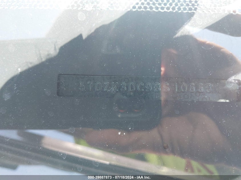 2011 Toyota Sienna Base V6 VIN: 5TDZK3DC9BS106681 Lot: 39887873