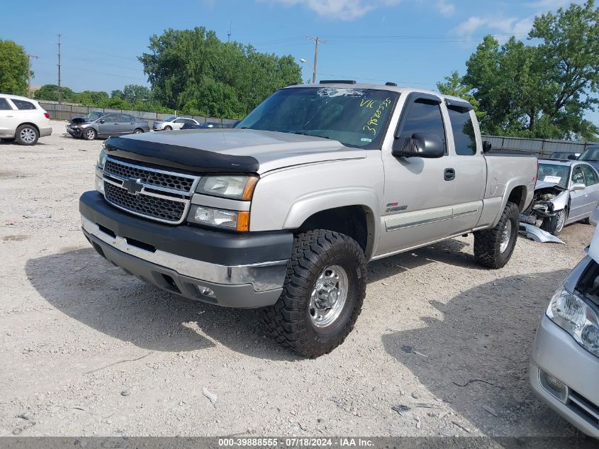 2005 Chevrolet Silverado K2500 Heavy Duty VIN: 1GCHK29235E313793 Lot: 39888555