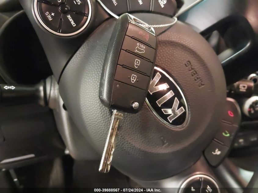 2016 Kia Soul VIN: KNDJN2A27G7401421 Lot: 39888567