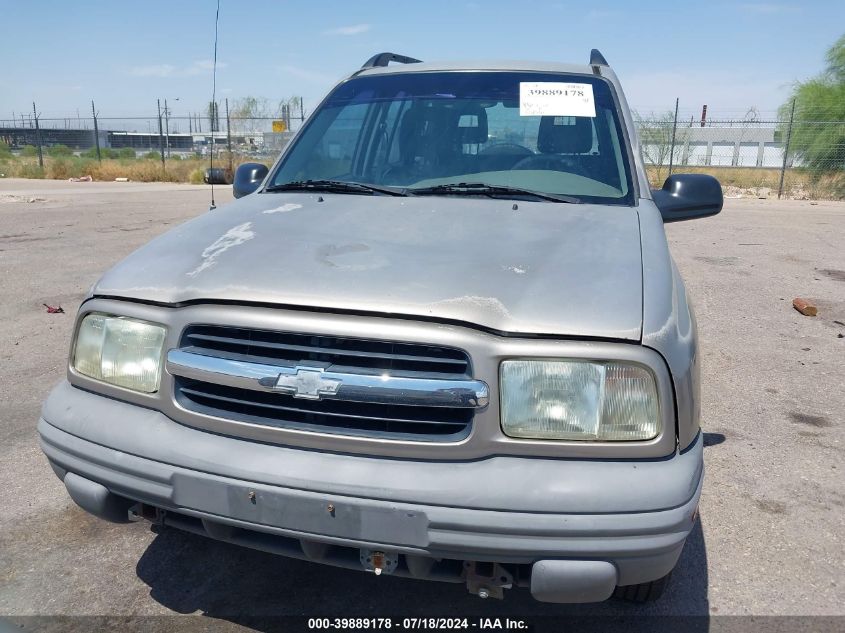 2002 Chevrolet Tracker Hard Top Base VIN: 2CNBJ13C926955676 Lot: 39889178