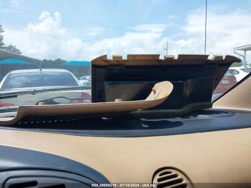 1999 Dodge Grand Caravan Se VIN: 1B4GP44G4XB841081 Lot: 39889219