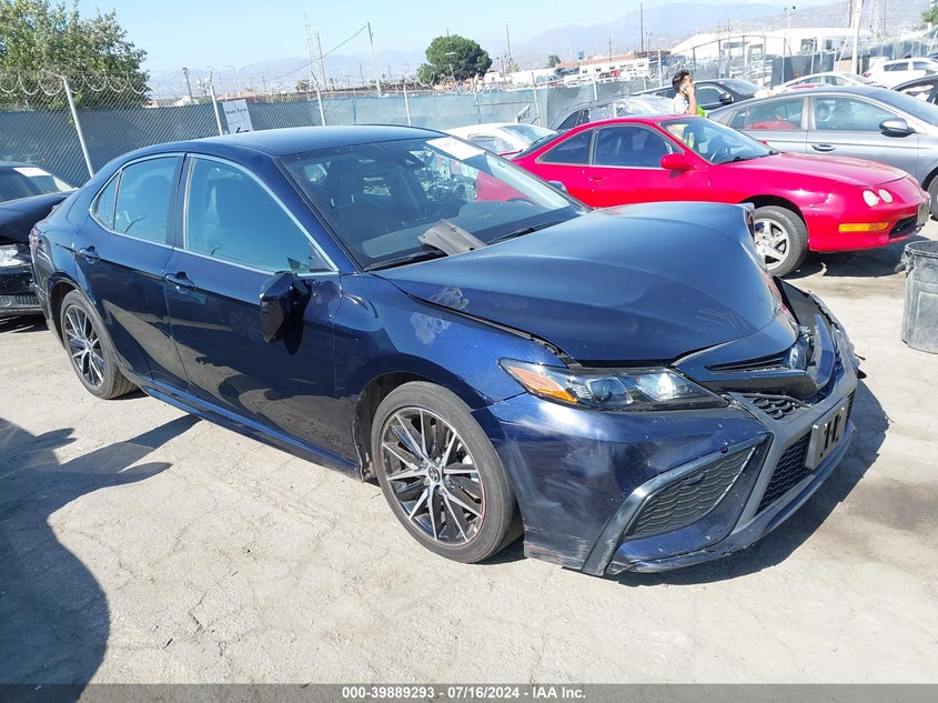 TOYOTA CAMRY SE HYBRID 2022