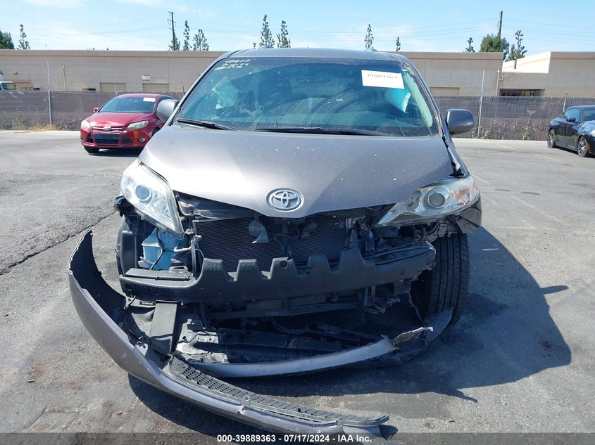 2016 Toyota Sienna Xle 8 Passenger VIN: 5TDYK3DCXGS701364 Lot: 39889363