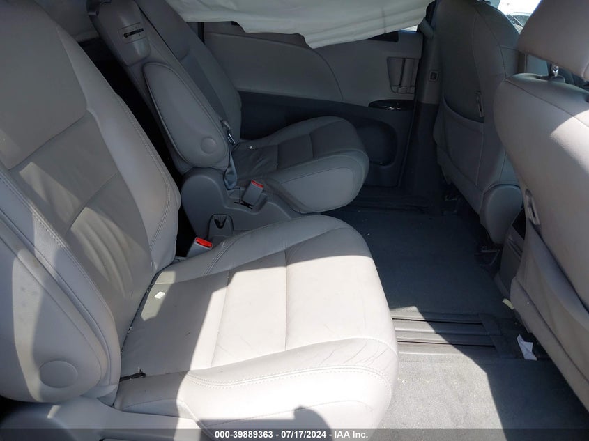 2016 Toyota Sienna Xle 8 Passenger VIN: 5TDYK3DCXGS701364 Lot: 39889363