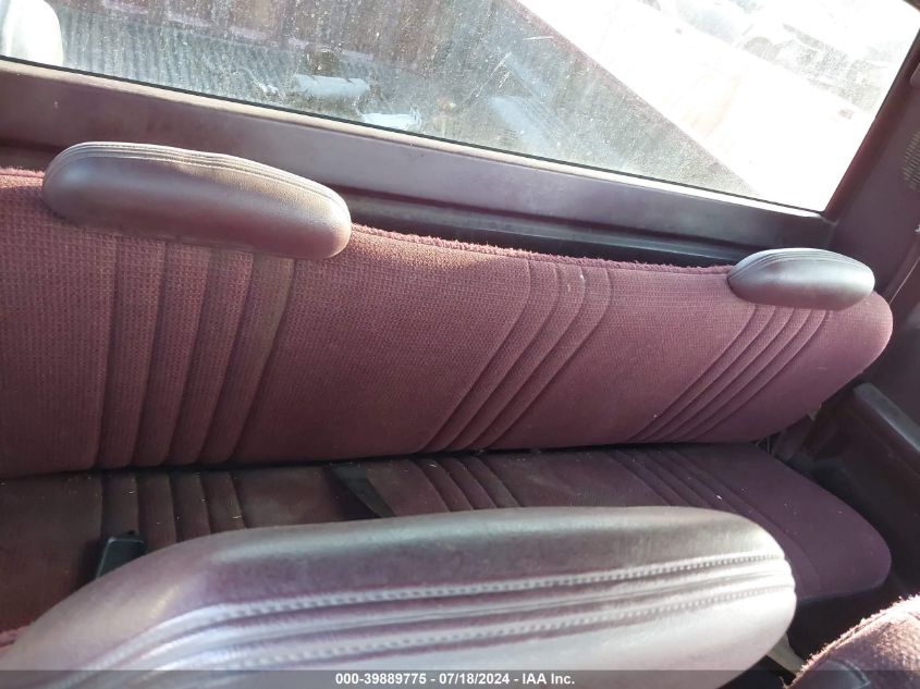 1996 Chevrolet Gmt-400 K1500 VIN: 1GCEK19R7TE145079 Lot: 39889775