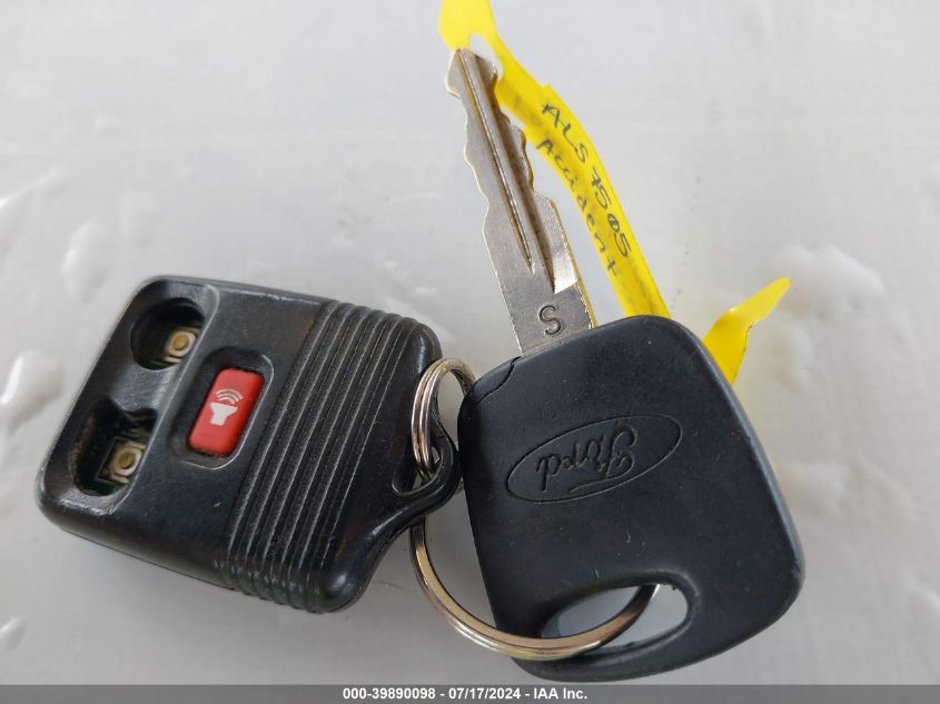 1998 Ford Expedition Eddie Bauer/Xlt VIN: 1FMPU18L8WLB78944 Lot: 39890098