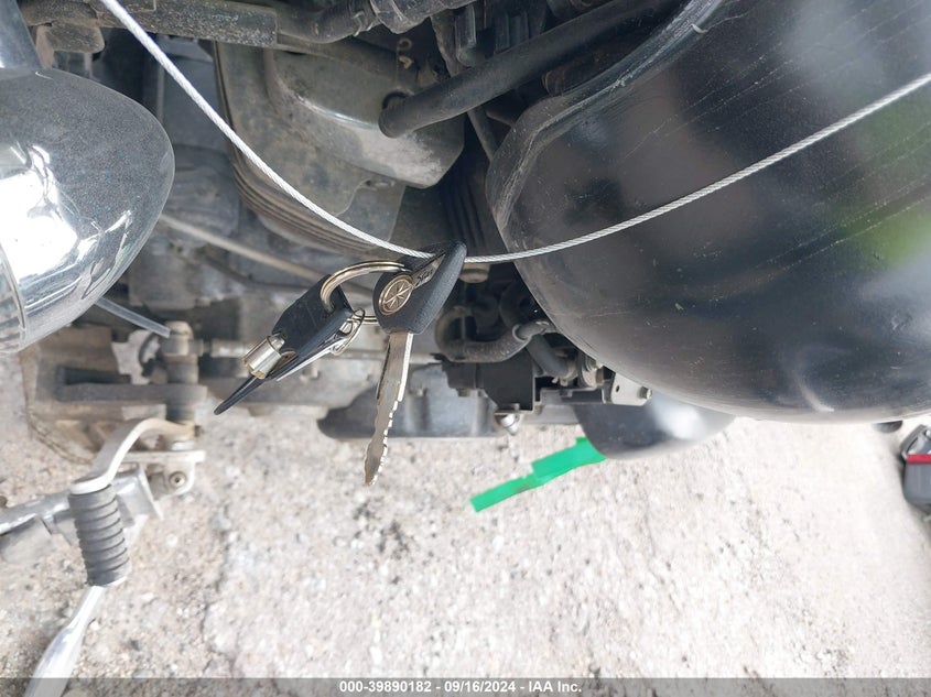 2002 Yamaha Xv1700 Pc VIN: JYAVP14E42A001058 Lot: 39890182