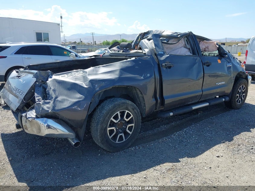 2017 TOYOTA TUNDRA SR5 5.7L V8 - 5TFDY5F12HX639300