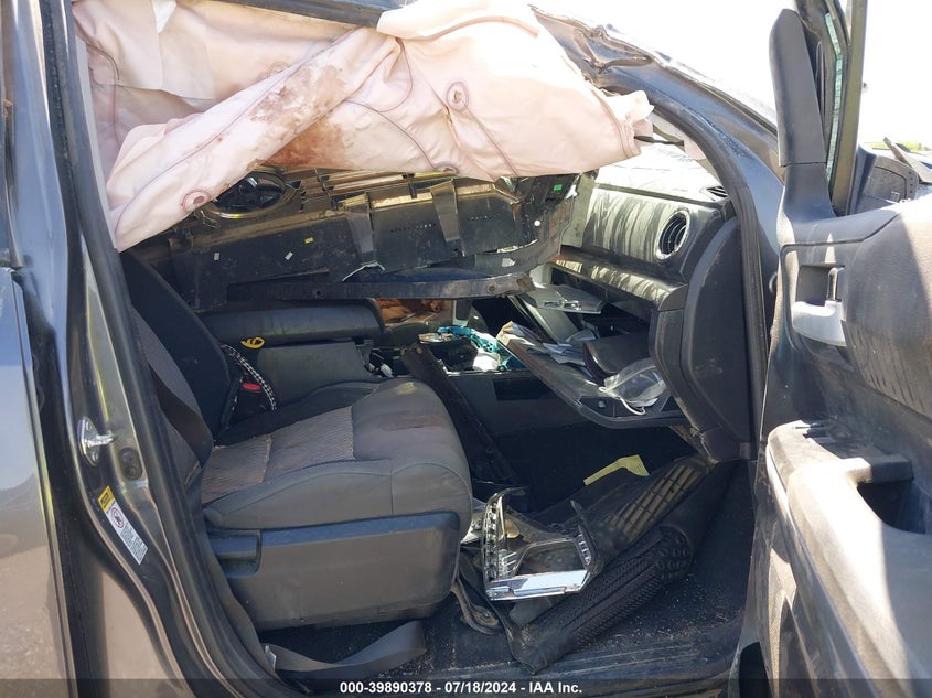 2017 TOYOTA TUNDRA SR5 5.7L V8 - 5TFDY5F12HX639300