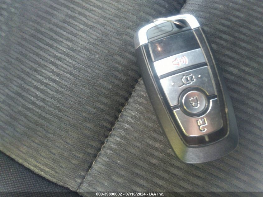 2019 Ford Expedition Xlt VIN: 1FMJU1HT9KEA57666 Lot: 39890602