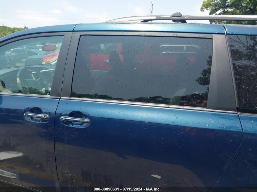 2012 Toyota Sienna Xle V6 8 Passenger VIN: 5TDYK3DC9CS184228 Lot: 39890631