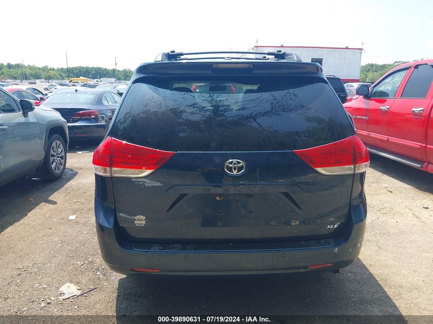 2012 Toyota Sienna Xle V6 8 Passenger VIN: 5TDYK3DC9CS184228 Lot: 39890631
