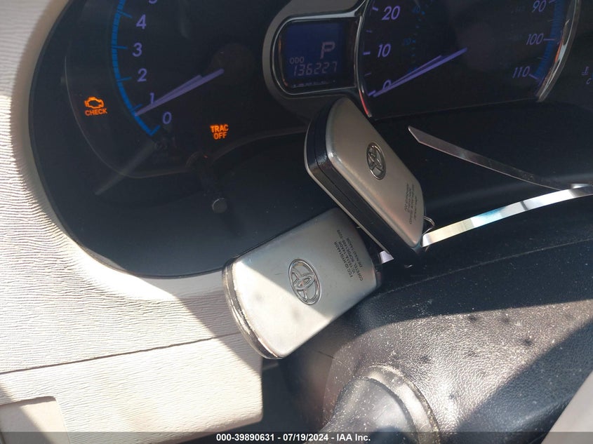 2012 Toyota Sienna Xle V6 8 Passenger VIN: 5TDYK3DC9CS184228 Lot: 39890631