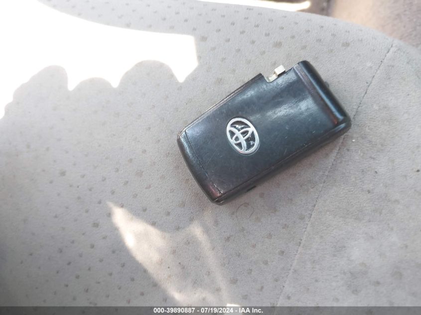 2004 Toyota Prius VIN: JTDKB20U940106602 Lot: 39890887