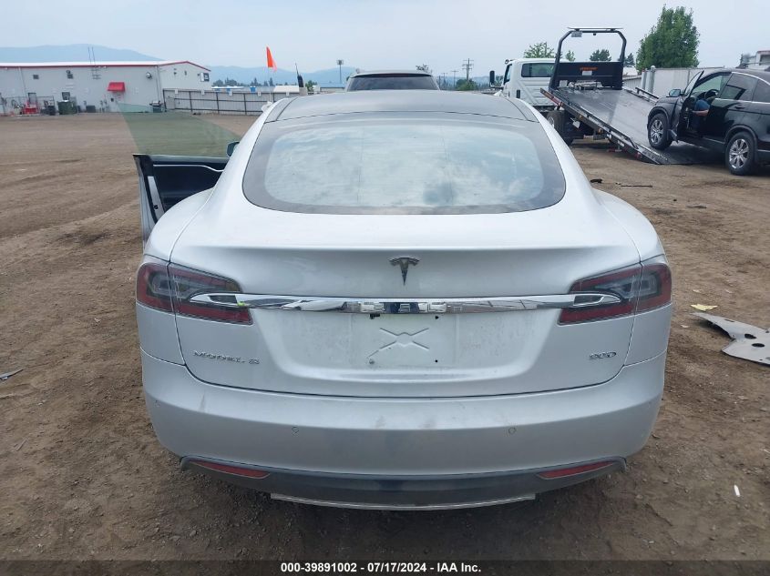 2015 Tesla Model S VIN: 5YJSA1E22FF111553 Lot: 39891002