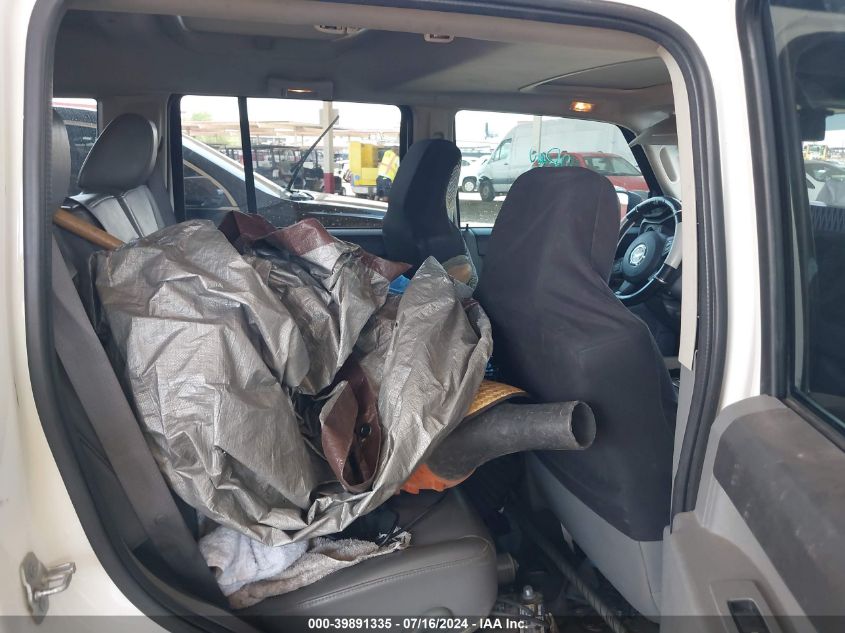 2007 Jeep Commander Sport VIN: 1J8HH48N17C673738 Lot: 39891335