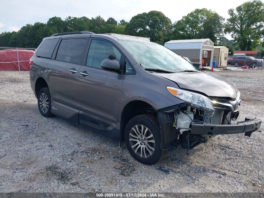 5TDYZ3DC1JS919714 2018 TOYOTA SIENNA - Image 1