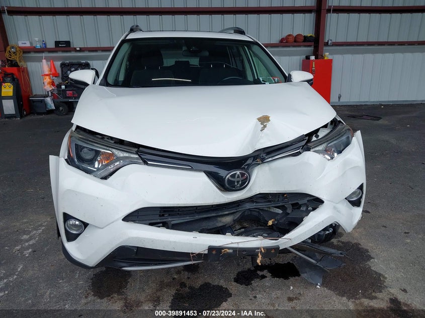 VIN JTMRFREV2HJ708514 2017 TOYOTA RAV4 XLE