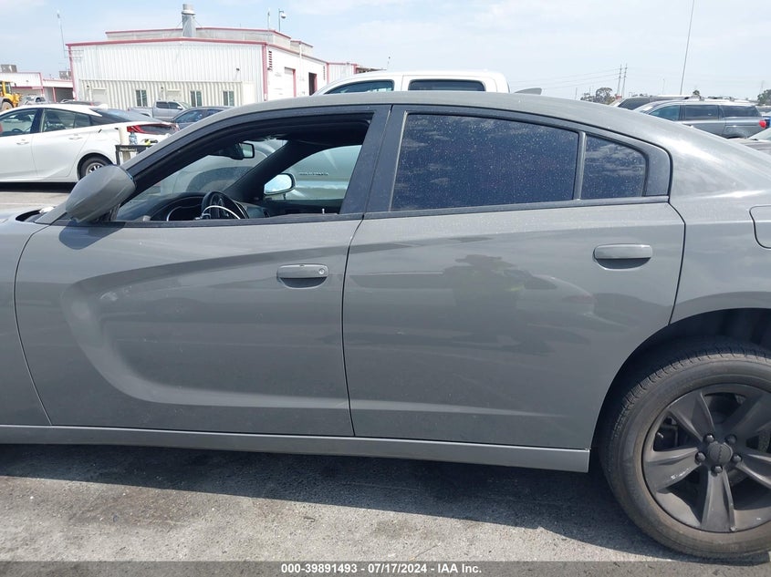 VIN 2C3CDXHG4JH142588 2018 DODGE CHARGER SXT PLUS RWD