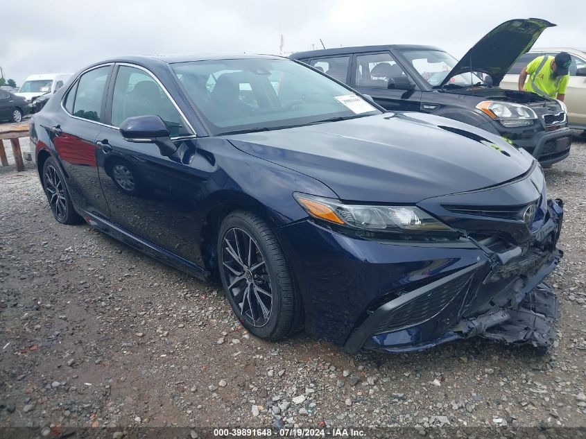 4T1S11AK5MU517929 2021 TOYOTA CAMRY - Image 1