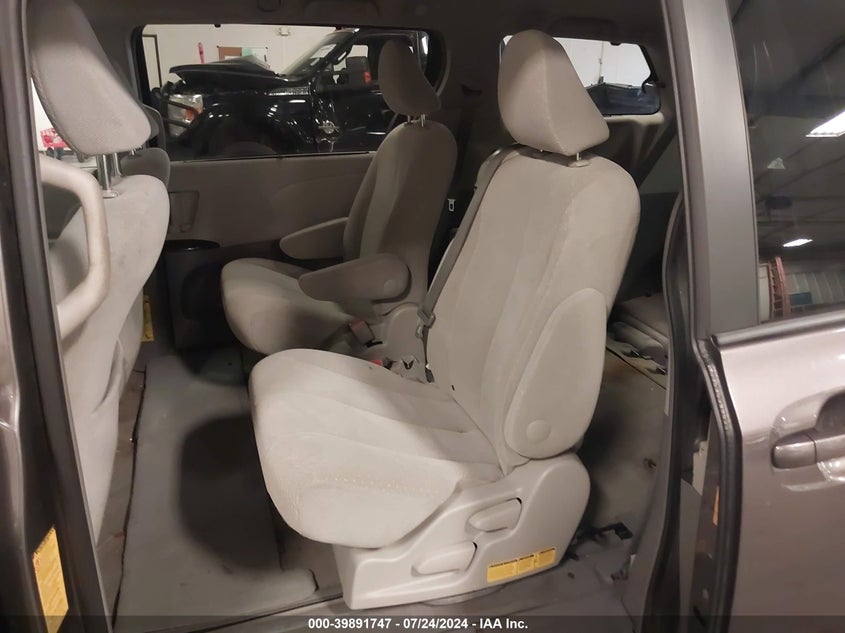 2013 Toyota Sienna Le V6 8 Passenger VIN: 5TDKK3DC6DS389500 Lot: 39891747