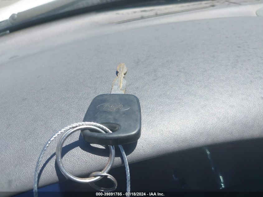 2000 Ford Expedition Xlt VIN: 1FMRU1664YLC22284 Lot: 39891785