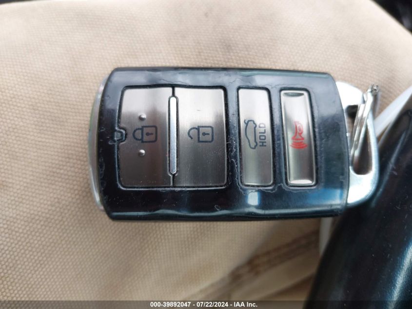 2017 Kia Cadenza Premium VIN: KNALC4J14H5039429 Lot: 39892047