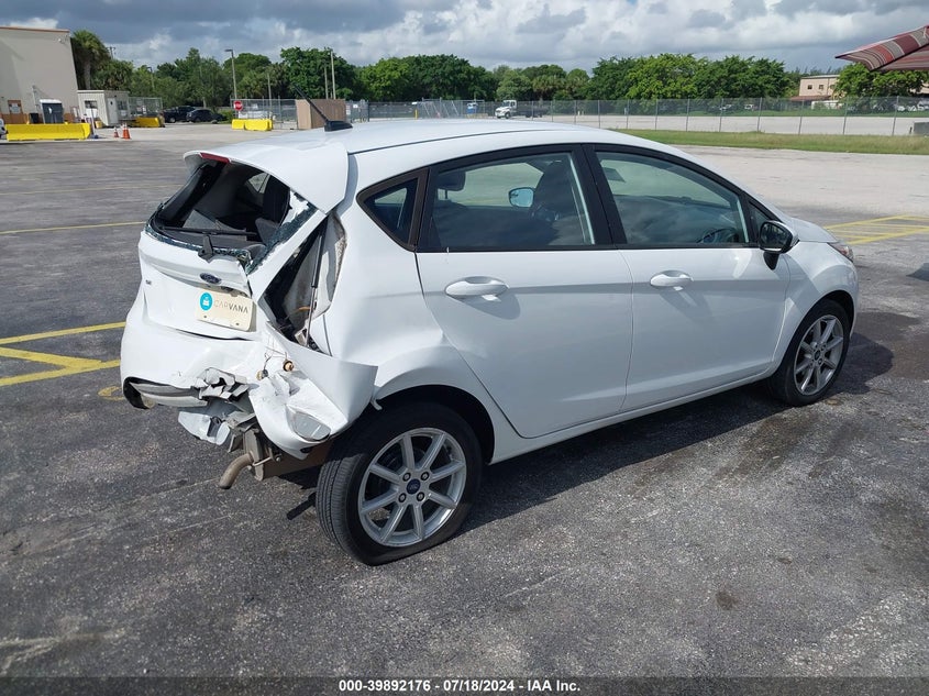 VIN 3FADP4EJXKM105348 2019 FORD FIESTA SE