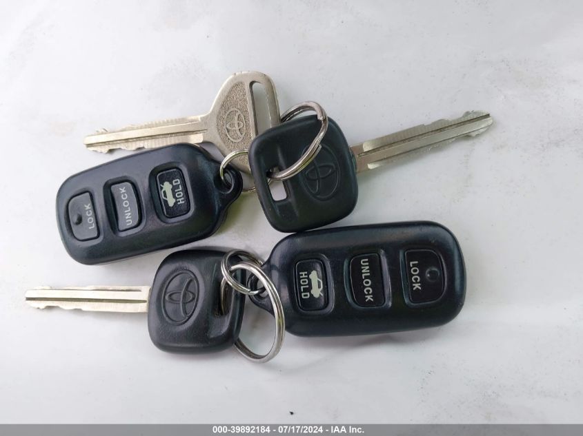 2005 Toyota Camry Le VIN: 4T1BE32K75U952600 Lot: 39892184